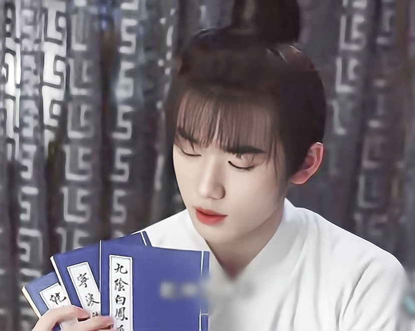 宋亚轩新综艺预告播出宋亚轩萌探宣传片再饰成岭古风小宋太帅啦