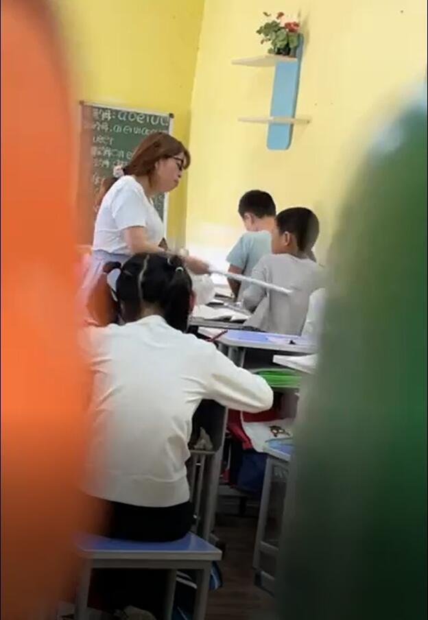 河南范县一幼儿园多名学生被打 警方回应涉事老师已被控制 腾讯新闻