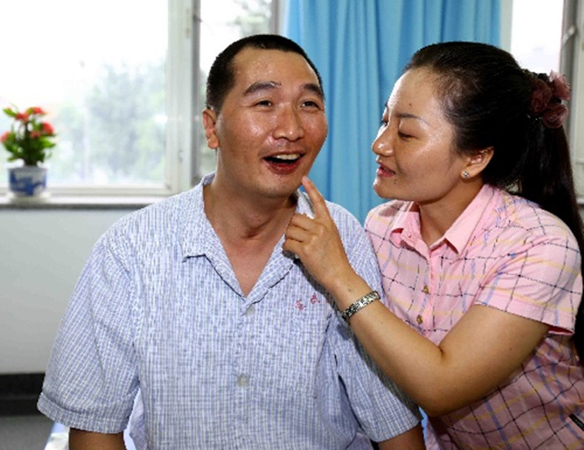 三年爱的表白六百封爱的日记罗映珍是如何唤醒植物人丈夫的