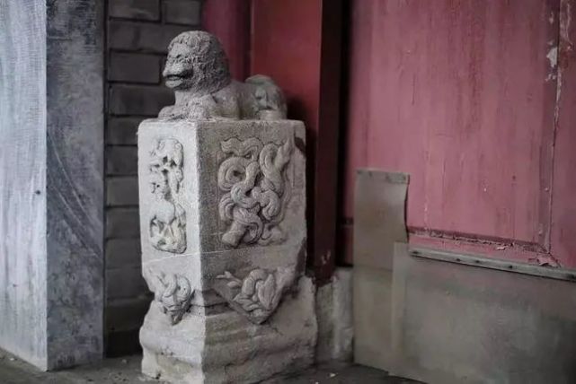 老北京四合院的门墩儿一看就知道这家是文官还是武官