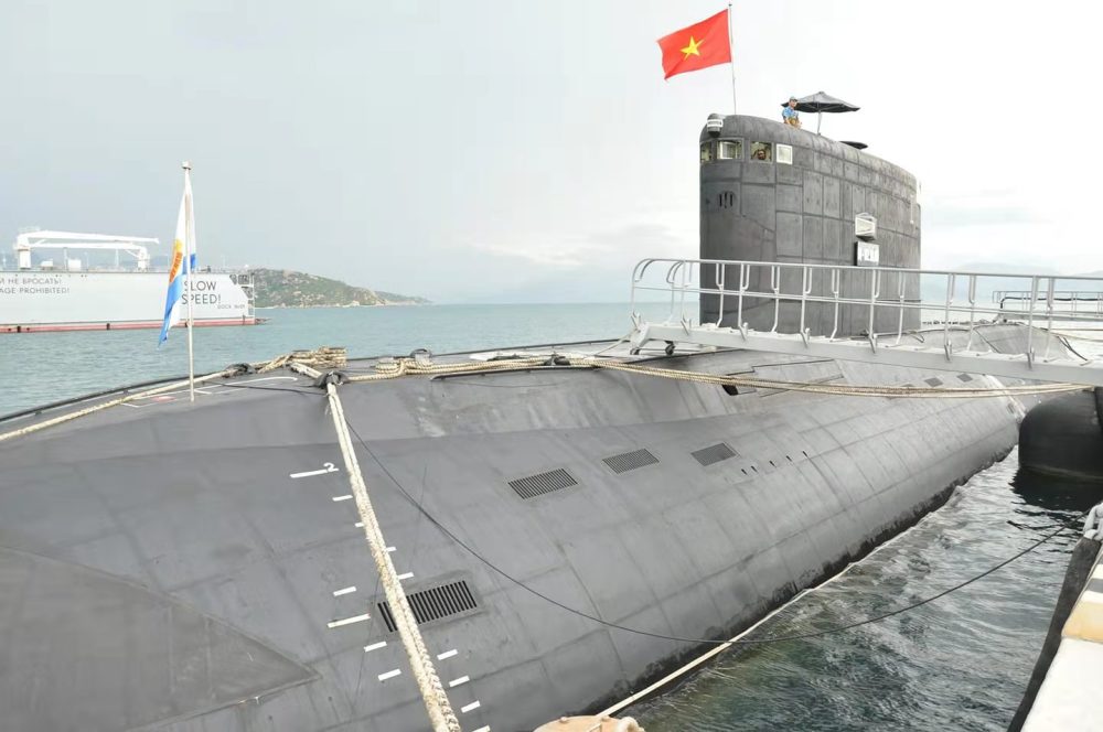 最近,越南海军先后发布了一系列新型舰船照片,其中比较著名的是一艘