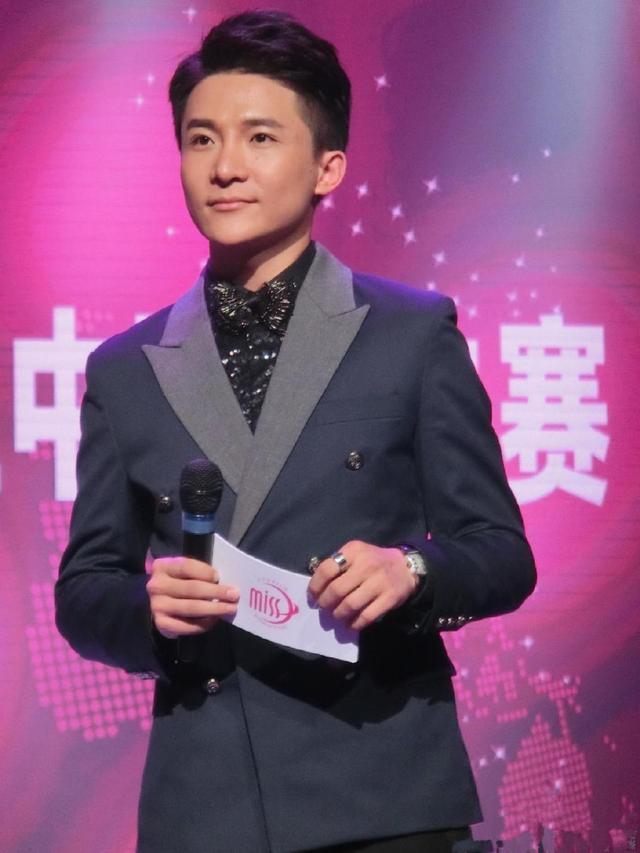 2015年央视最帅主持边策坠楼身亡的背后其实另有隐情