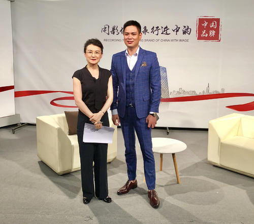 从央视名嘴到被批"没人性",北大才女董倩,为何成不了董卿?