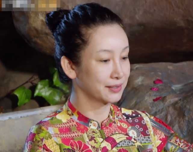 《妻子5》女嘉宾集体泡温泉，卸妆后的真实素颜谁最美？