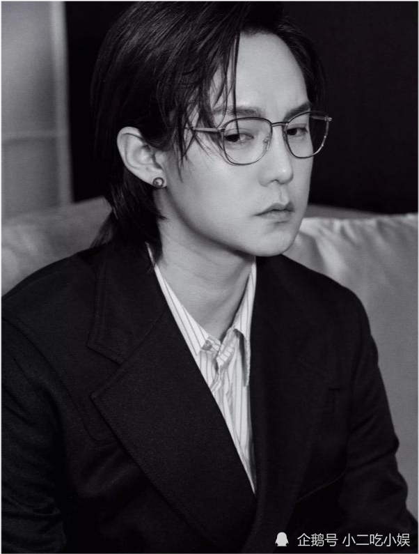 尹正其实《默读》最早的时候传出的消息是让尹正演,当年周一围还直接