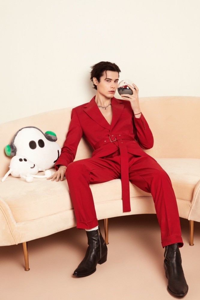 "笋丝"们利路修的发福利了,渔网装和光腿装你来不来看