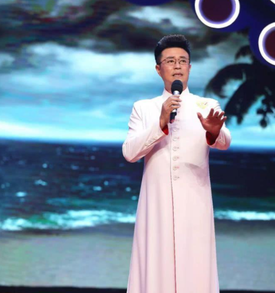 央视前主持人白燕升:新婚妻子瘫痪仍不离不弃,她冒生命危险来报答