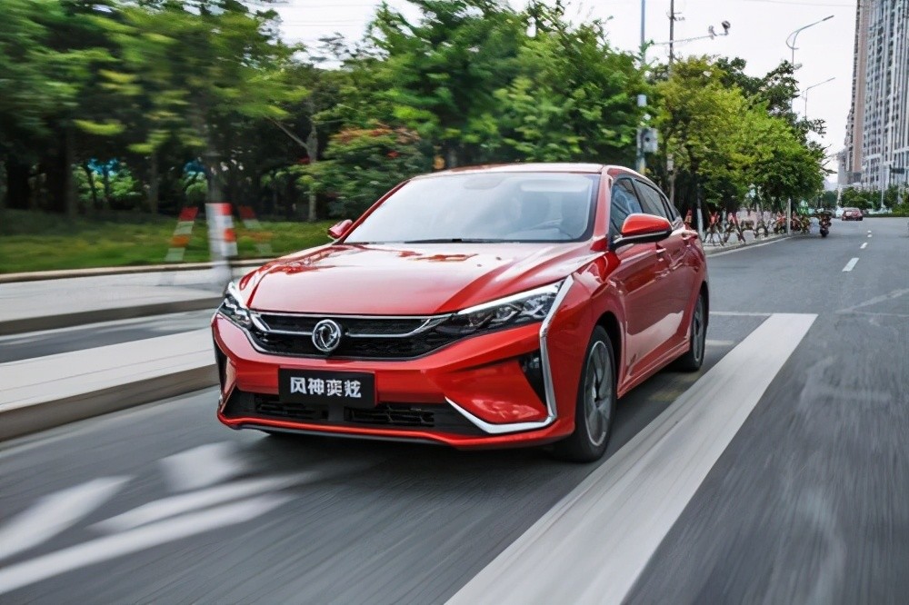 宝马x5和保时捷卡宴差有多大?车主:没对比就没伤害