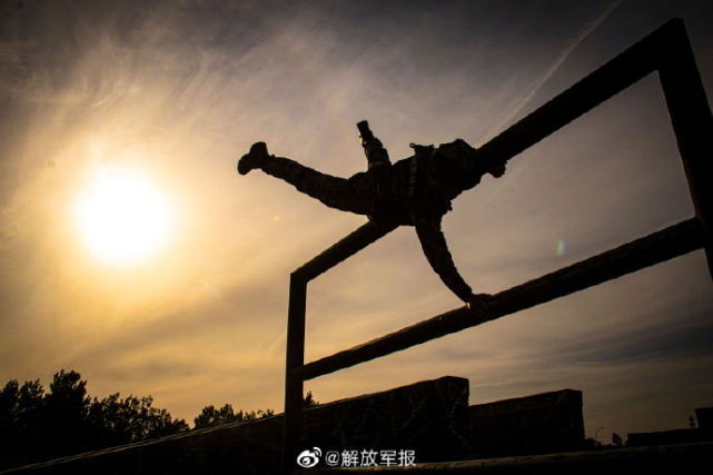 一组剪影,带你领略特战官兵的青春之美