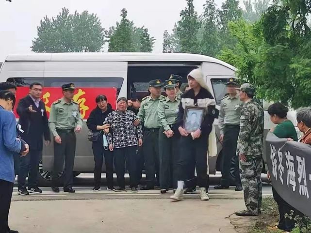 泰兴的钱冬海烈士一路走好
