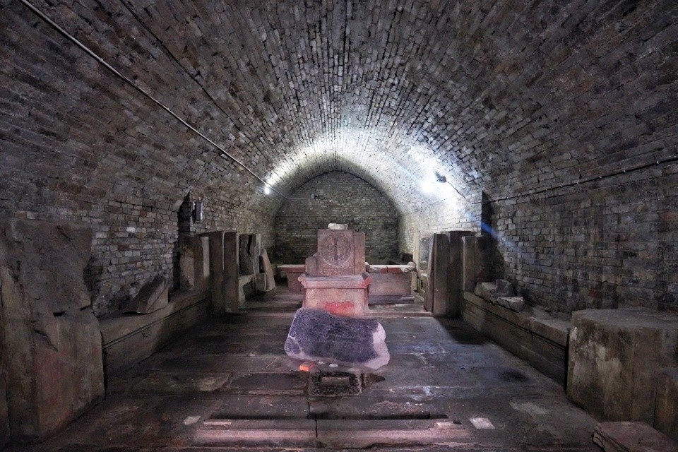 成都市区的湿地公园中,藏着两座古墓,堪称中国"最美古墓地宫"_腾讯