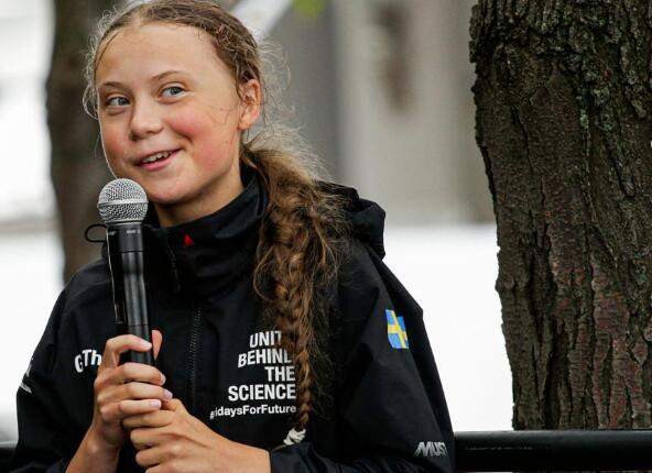 九年义务教育的"漏网之鱼":不上课的环保少女,又恰了一口好饭