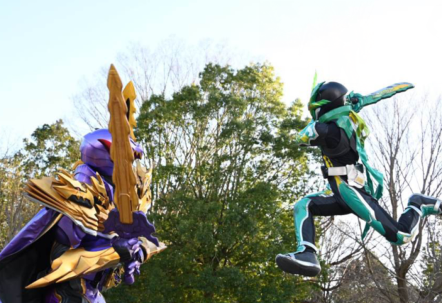 假面骑士圣刃剑斩暴力碾压贤人反被不死鸟毁灭飞羽真觉醒圣主封神