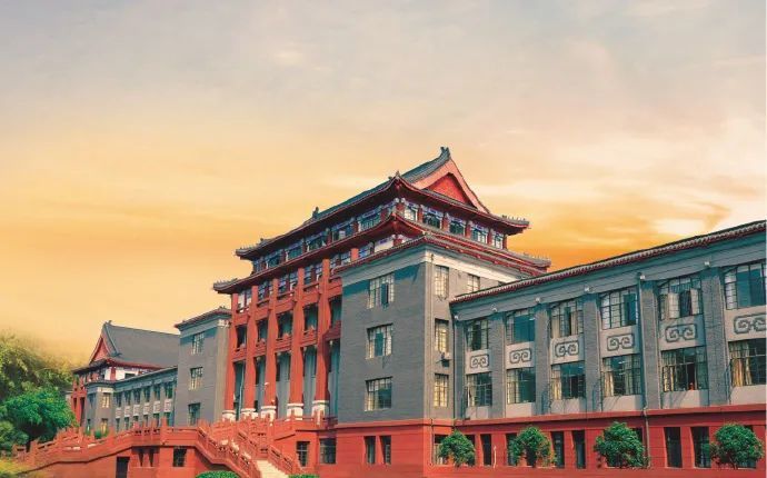 楼倒影叠叠这一刻可以变得很慢很慢历史悠久而又深沉古朴学子远游却仍