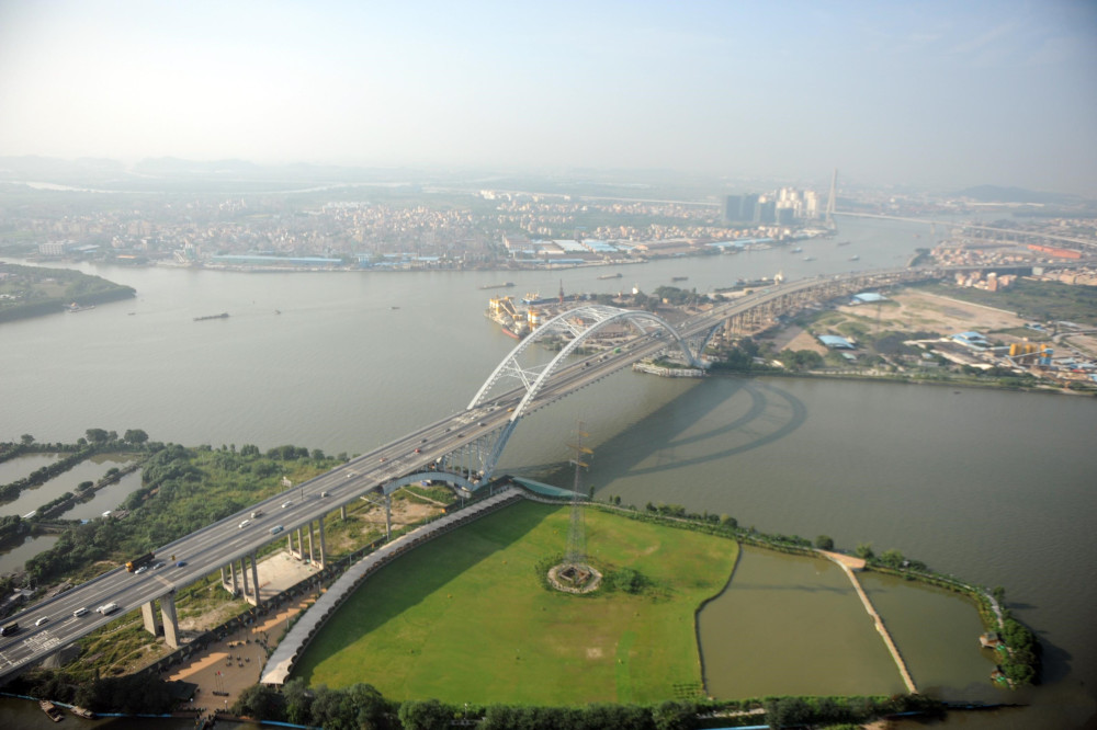 猎德大桥来源于临江而居的猎德村 金沙洲大桥系为方便金沙洲居民而建