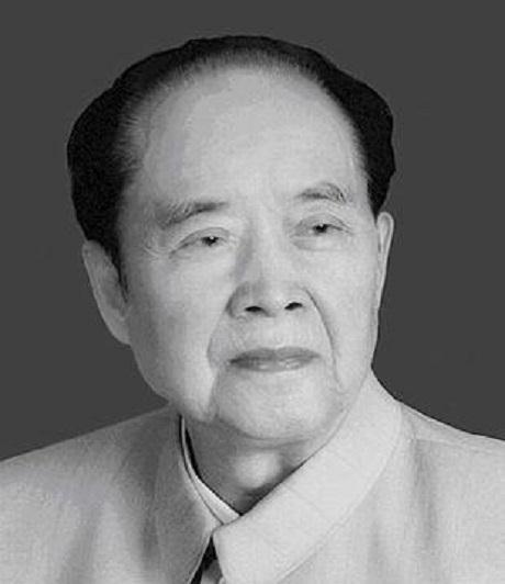 他是武警部队总政委当过省委书记娶元帅女儿为妻妻子是将军