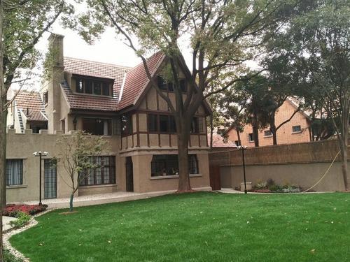 建于清末民初,属中式平房,浙江省杭州夏衍故居