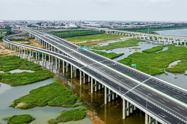 寧夏對鐵路線的建設規劃中,有3條鐵路線很引人注意,它們就是蘭太高鐵