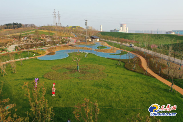 南京市第34期公眾委員走區街活動在江北新區桃湖公園舉行,市城治辦