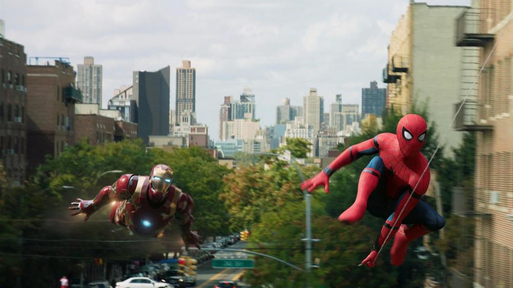 钢铁侠(iron man),蝙蝠侠(batman),如果按照这个逻辑,蚁人的英语是"