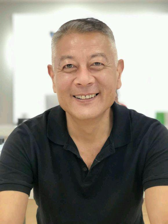 59岁老戏骨巫刚演技精湛与发妻离婚16年至今未婚膝下无子