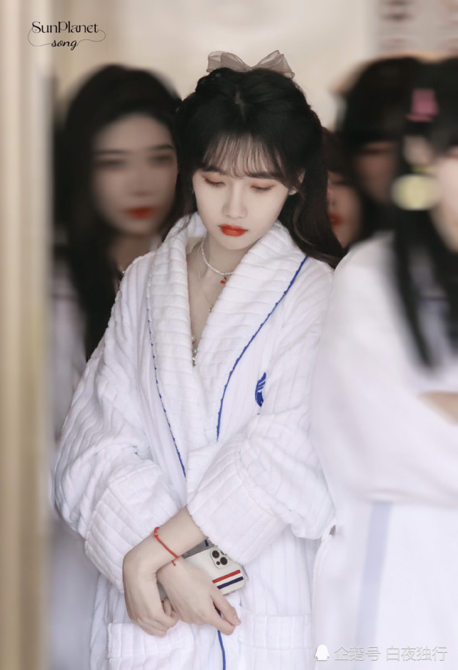 宋昕冉厦门水着单拍摄路透