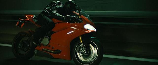 电影筋疲力尽burnout2018中的生死时速