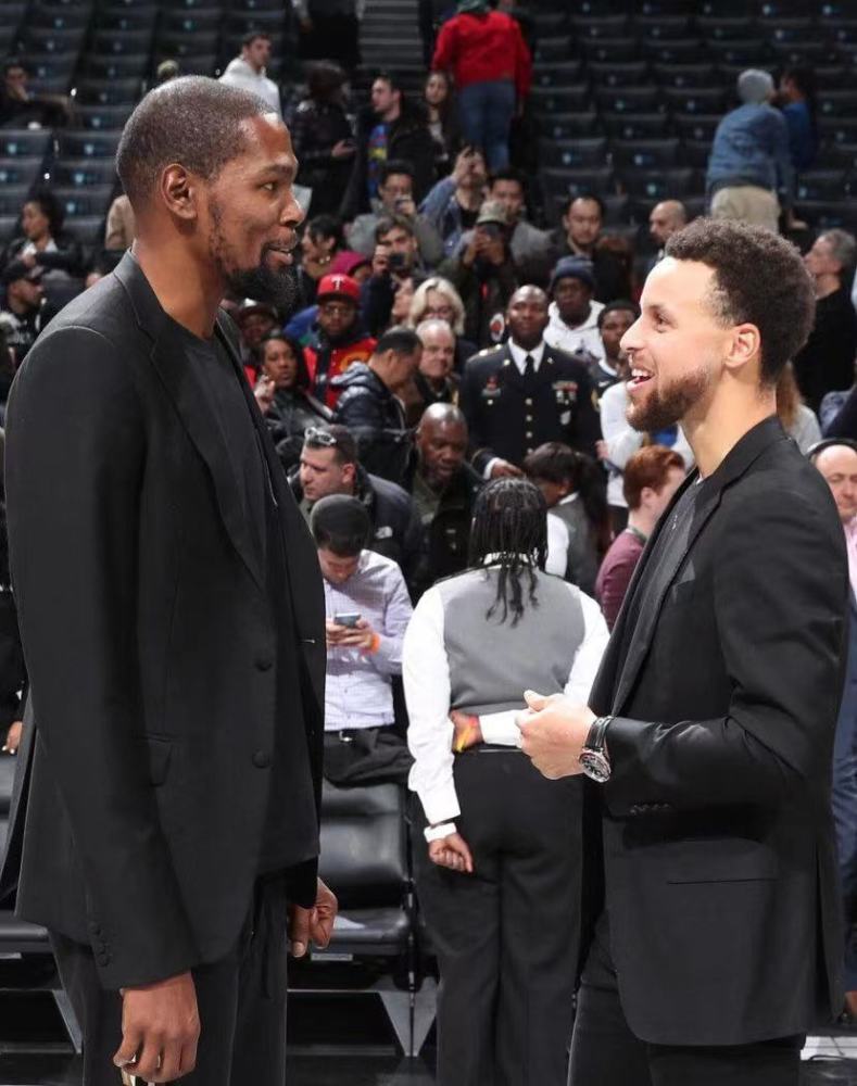 nba FMVP没有含金量？多家媒体排名历史地位，库里均高于杜兰特