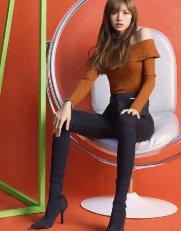 lisa的腿被上帝吻过穿上无痕裤展现出好身材像开了特效