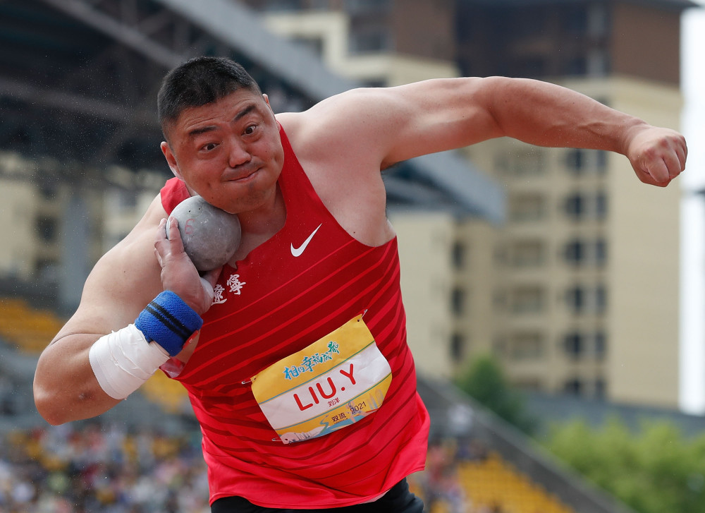 (体育)田径——"相约幸福成都"田径邀请赛:男子铅球决赛赛况