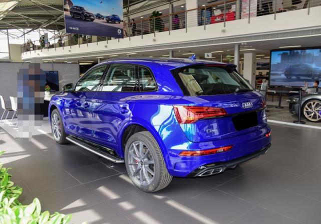 2021款奥迪q5l到店实拍尺寸加长价格降低预计本月底上市