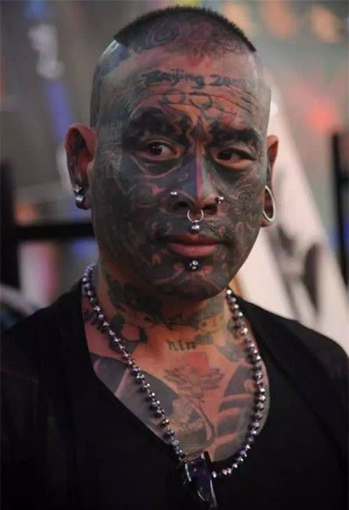 中国纹身第一人刘新民吓哭小女孩父母不认他这就是艺术