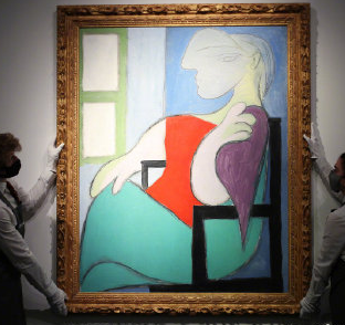 毕加索是当代西方最有创造性的画家,雕塑家,他的作品多产且风格多样