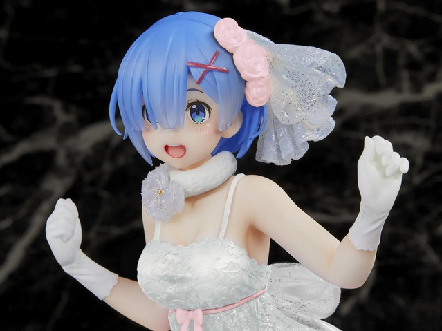 新版蕾姆手办,她穿着白裙,迎着夏日的风,向你奔赴而来