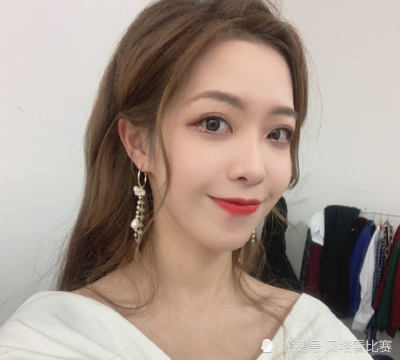 心疼希然!因msi采访rng,个人微博沦陷!粉丝怒喷:非要问战术?