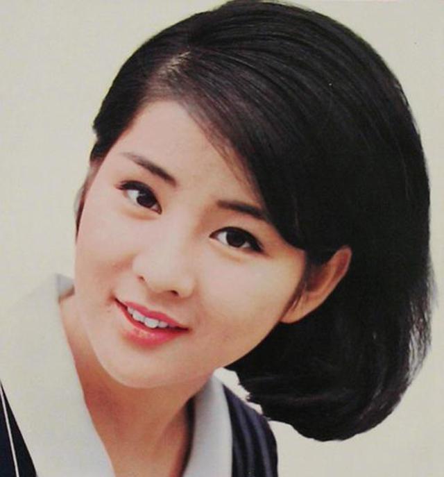 栗原小卷80年代中国男观众的梦中情人年过70依然优雅