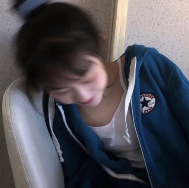 真人女生头像林下漏月光疏疏如残雪