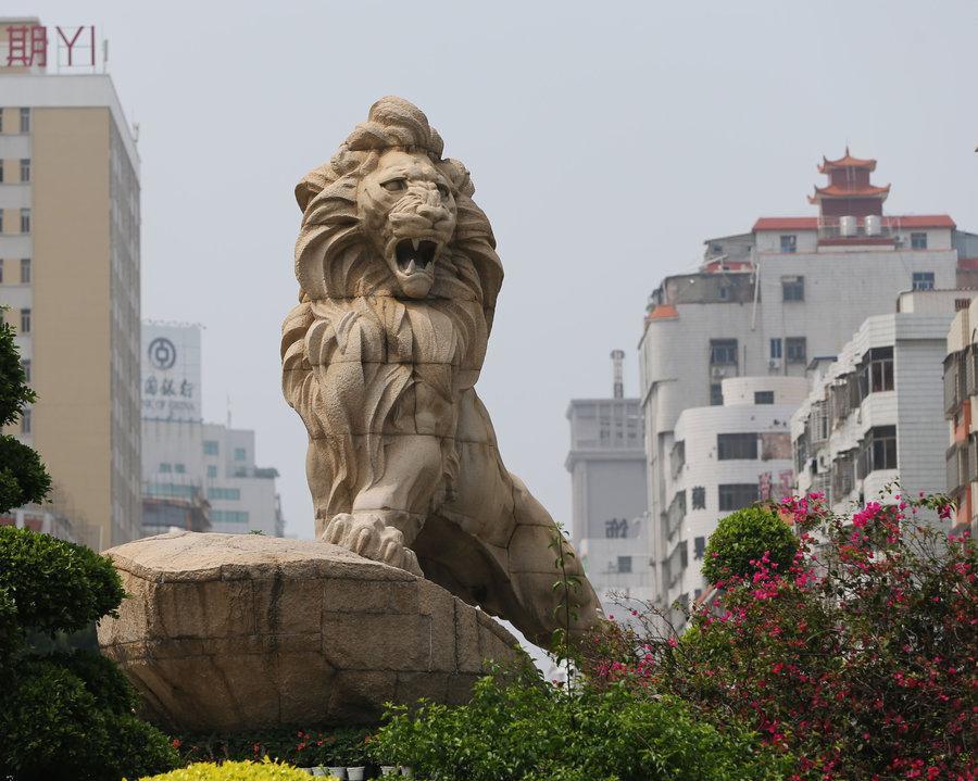 在建市之前,石狮很长时期内不过是南安县的一个乡镇,虽然号称县级市