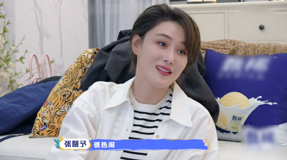 张馨予结婚三年首谈孩子透露还想和何捷生二胎孩子多了家里会很热闹