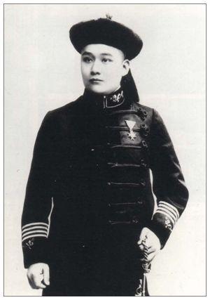 清代最后两任皇太后的高清老照片慈禧酷爱cosplay隆裕死后排场大