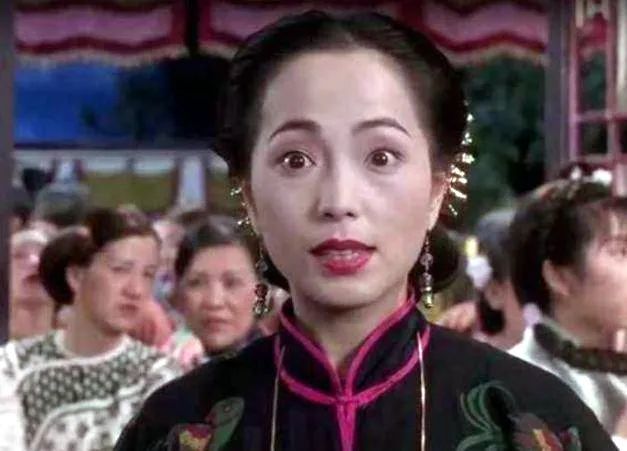 石榴姐苑琼丹57岁了还在努力工作周星驰捧红她深爱过林正英