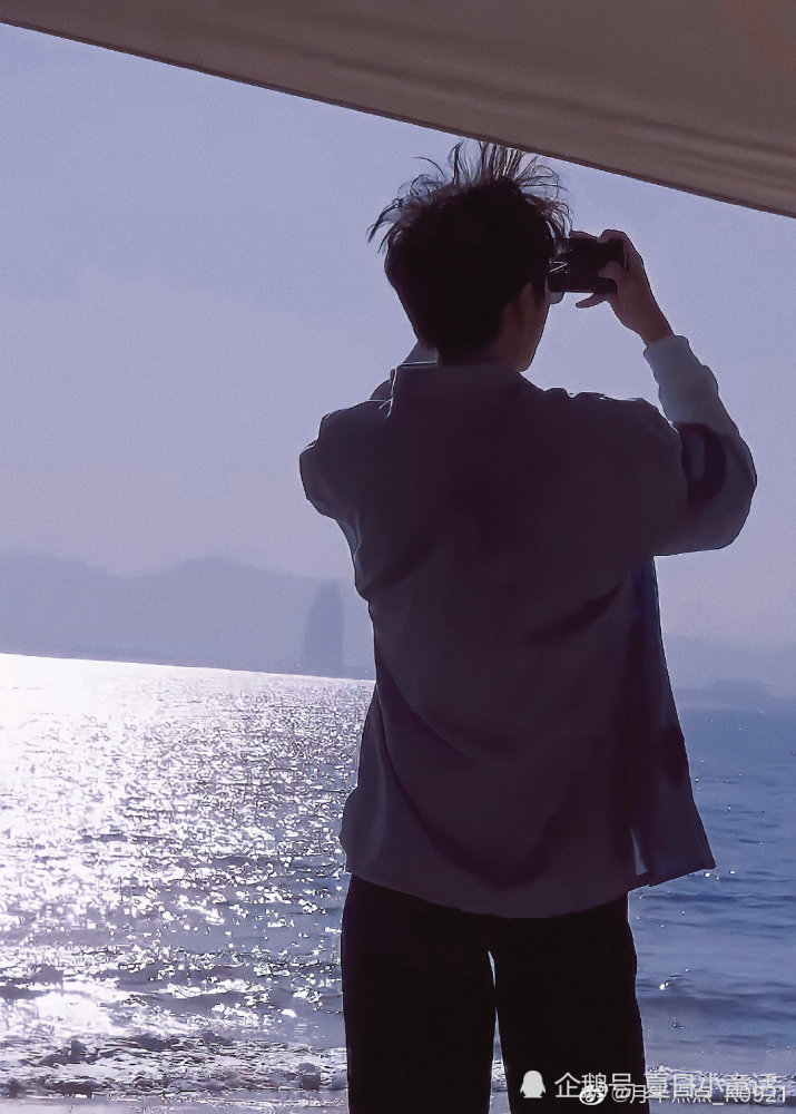 王俊凯董子健海边相处好浪漫_腾讯新闻