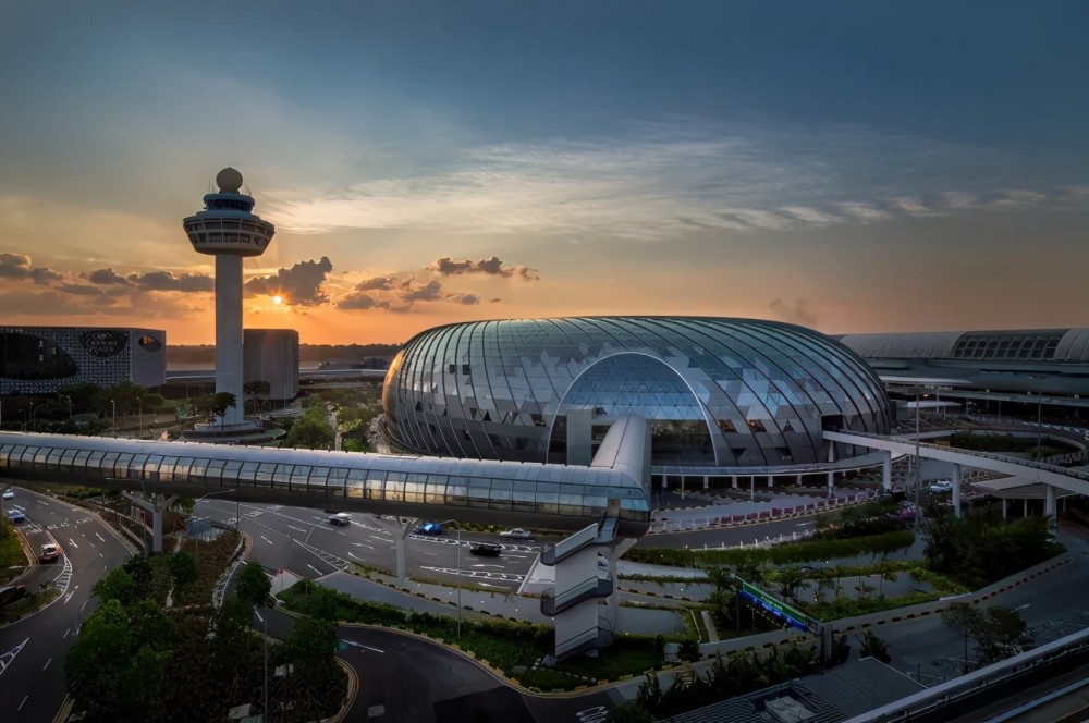 台湾新冠肺炎疫情蔓延 新加坡要求"自台入境旅客隔离21天"