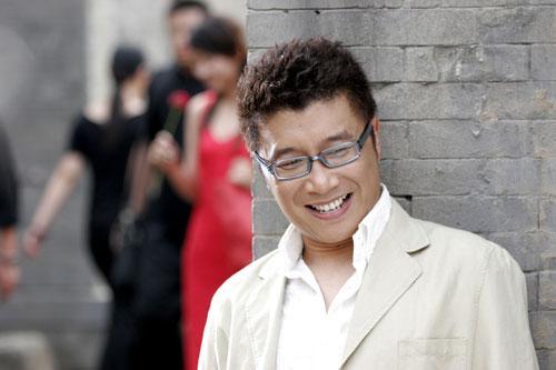 因《两只蝴蝶》爆火的庞龙,突然间销声匿迹,原因令人深思