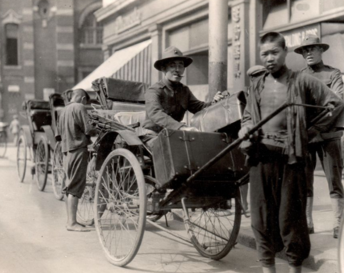 民国黄包车夫的悲剧人生:一直跑到衰竭倒地而亡,几乎活不过40岁