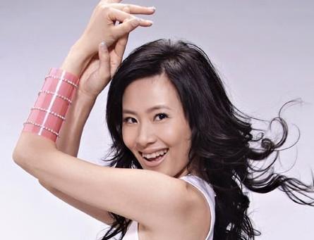 2009年,李慧珍与男友桑科结婚.