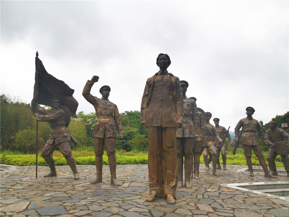 红色吉安走近井冈山黄坳排头兵广场感受排头兵的故事