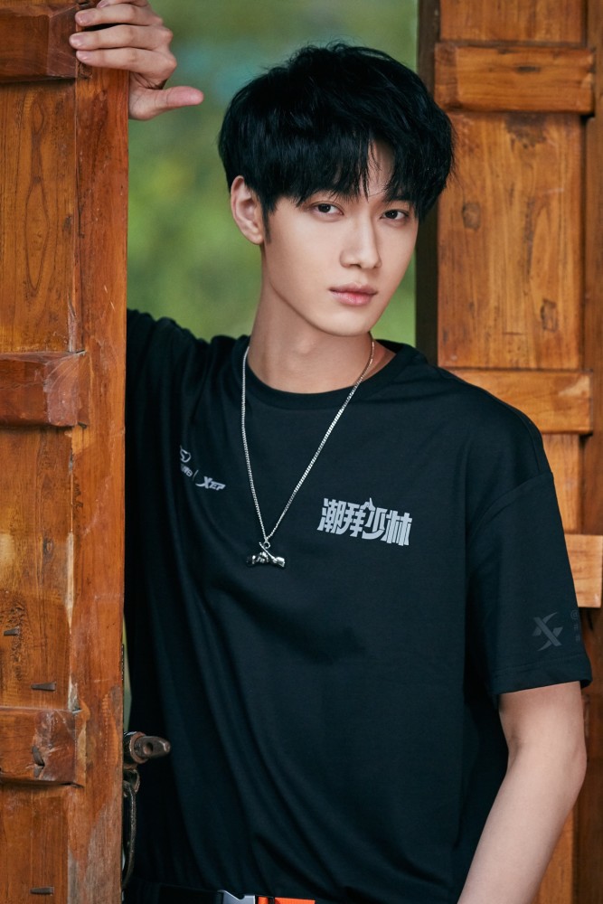 潮拜少林陈子由压轴走秀致敬国潮