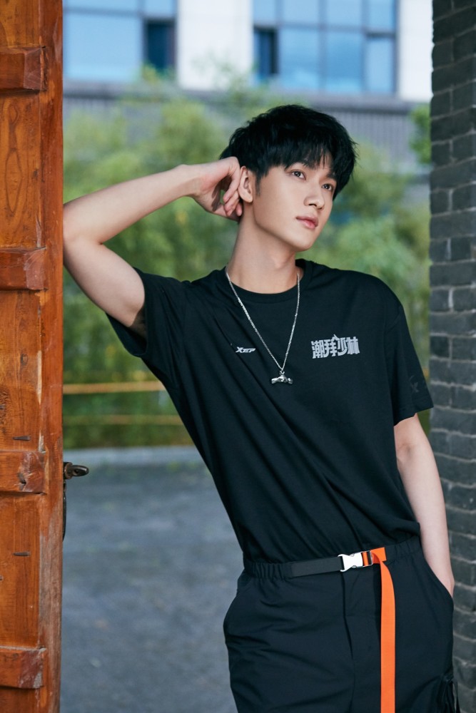 潮拜少林陈子由压轴走秀致敬国潮