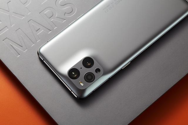 oppo find x3 pro 16g 512g这样的配置说实话还是非常少见的,预算充足